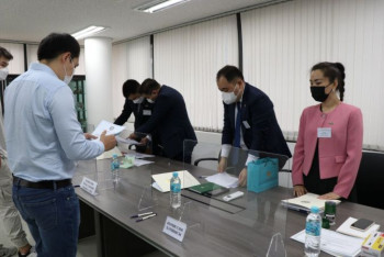 Фотография к новости: Открыты участки для голосования в Японии и Республике Корея