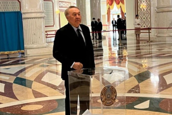 Фотография к новости: Назарбаев проголосовал на референдуме