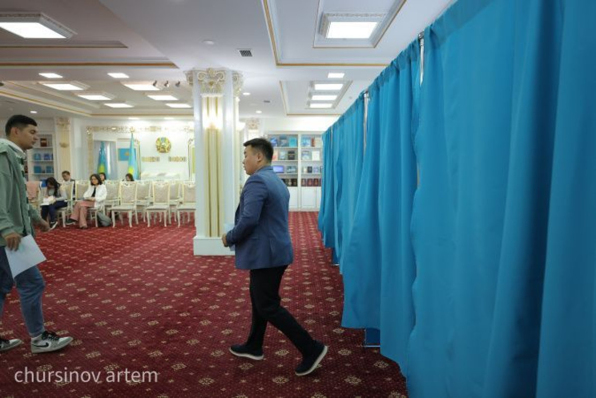 На референдуме. Фото Артема Чурсинова, BaigeNews.kz