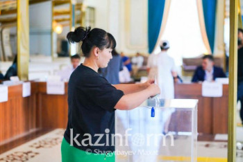 Фотография к новости: Голосование на большей части территории Казахстана завершено