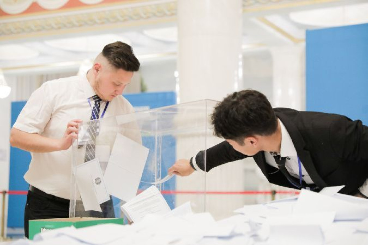 На участке, где голосовал Назарбаев, подсчитали бюллетени