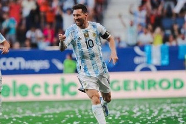 Фотография к новости: Месси впервые в карьере забил сразу пять мячей в матче за сборную Аргентины