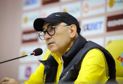 Фотография к новости: Курбан Бердыев покинул пост главного тренера ФК "Кайрат"