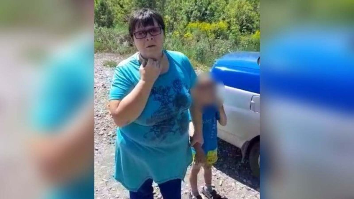 "Ехал к маме": пятилетнего ребенка нашли на трассе в ВКО