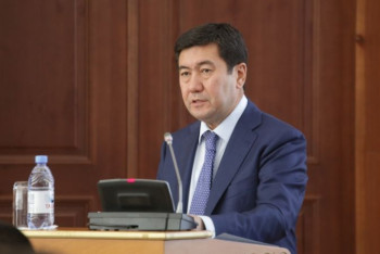 Фотография к новости: Кошанов обратился к мажилисменам в связи с принятыми в Конституцию поправками