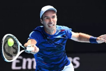 Фотография к новости: Казахстанский теннисист вышел в четвертьфинал турнира в Англии в парном разряде