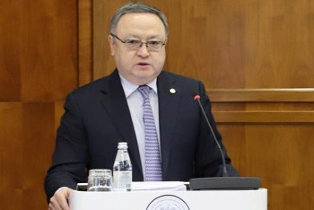 "Наверное, где-то я не дорабатываю" - аким Актюбинской области о затянувшейся реконструкции дороги