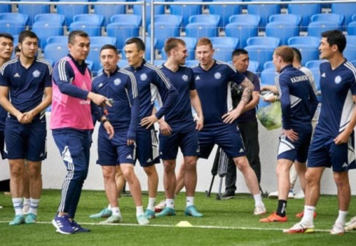 Фотография к новости: Названы стартовые составы сборных Казахстана и Словакии на матч в Нур-Султане