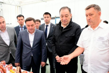 Фотография к новости: Тугжанов посетил агропромышленные предприятия в Акмолинской области