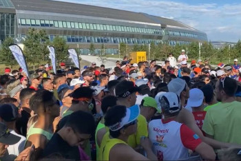 Фотография к новости: "Здесь не вопрос, кто первым прибежит" — участники Nur-Sultan Half Marathon