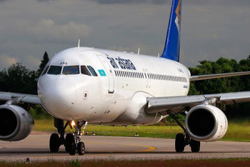 Фотография к новости: 27 пассажиров не вместились в самолёт Air Astana из Антальи в Алматы