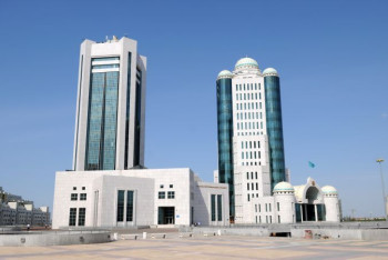 Фотография к новости: Ерлан Кошанов созвал совместное заседание палат парламента