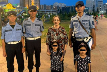 Фотография к новости: Гвардейцы нашли потерявшихся девочек-двойняшек в Нур-Султане