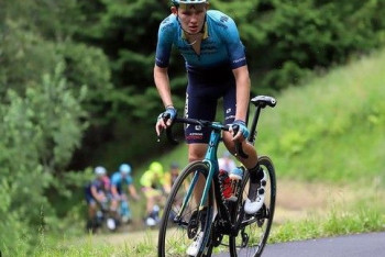 Фотография к новости: Сын Винокурова взял "золото" на чемпионате Казахстана по велоспорту