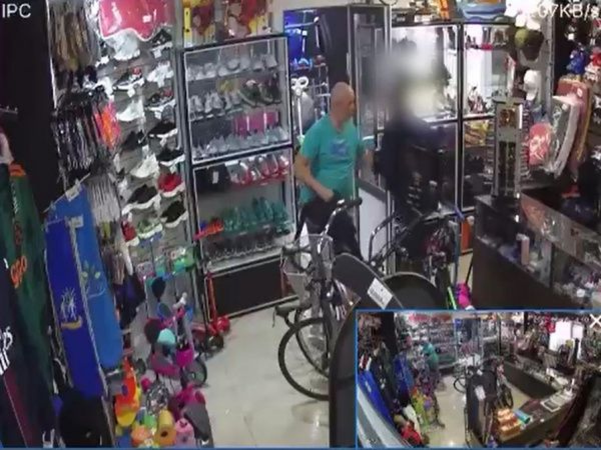 кадр из видео