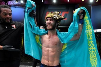 Казахстанец единогласным решением судей одержал победу на турнире UFC