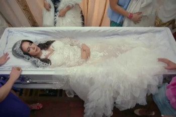 Фотография к новости: Косметолог для покойника. Как готовят в последний путь