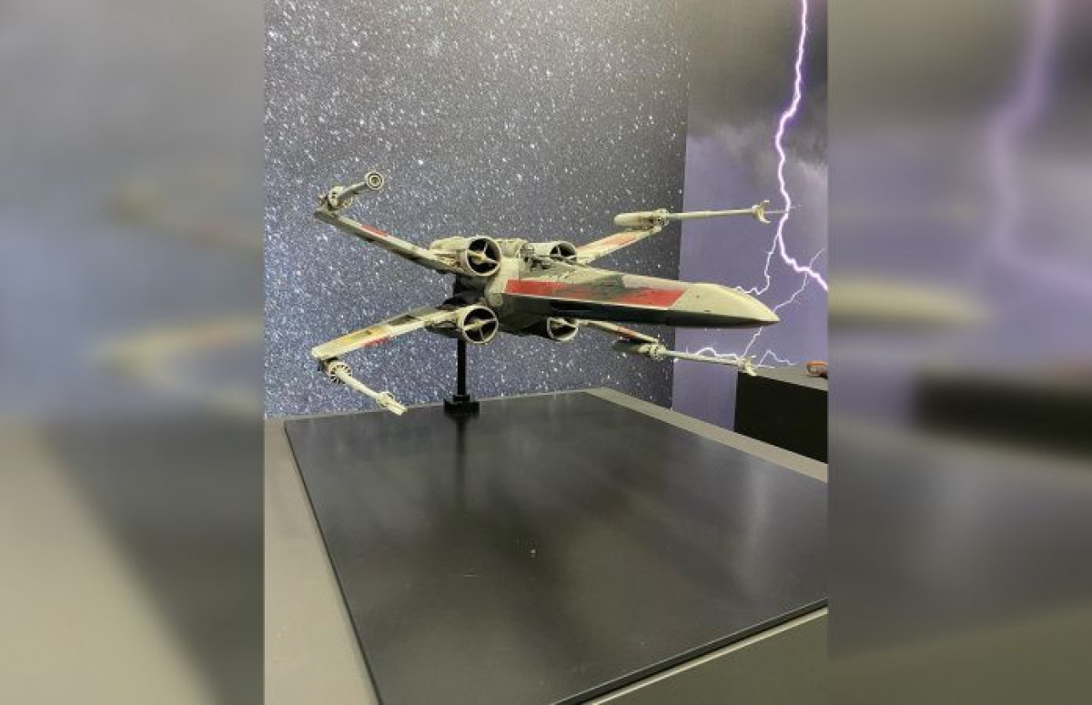 twitter.com/propstore