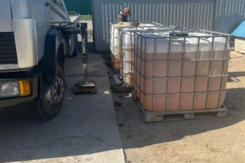 Фотография к новости: Водка, табак и дизтопливо. Почти на миллион тенге незаконно наторговали жители Атырау