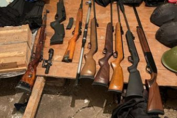 Фотография к новости: Два схрона с автоматами Калашникова нашли в Алматы