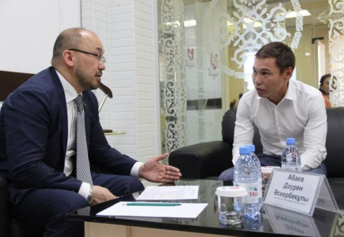 Фотография к новости: На платные секции нет денег. Жители Шымкента пожаловались Абаеву на закрытие программы Art Sport