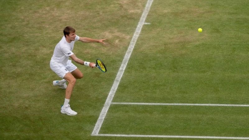 Фотография к новости: Александр Бублик сыграет в третьем круге Уимблдона