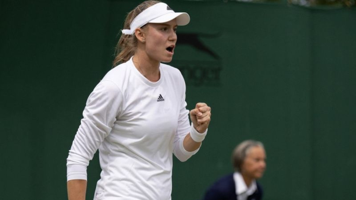 Елена Рыбакина пробилась в 1/8 финала Уимблдона