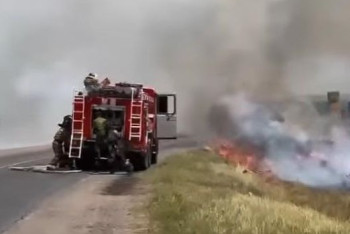 Фотография к новости: Дачников эвакуируют из-за лесного пожара в Караганде
