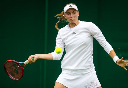 Фотография к новости: Елена Рыбакина впервые вышла в четвертьфинал Уимблдона