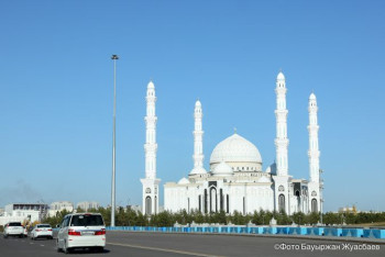 Фотография к новости: Не устраивать скопления людей во время религиозных праздников просят эпидемиологи Алматы