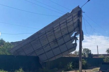Фотография к новости: Ураган пронёсся по берегу Балхаша, напугав отдыхающих