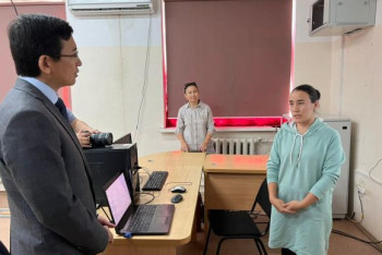 Фотография к новости: ﻿Министр Аймагамбетов раскритиковал директоров сельских школ в Туркестанской области