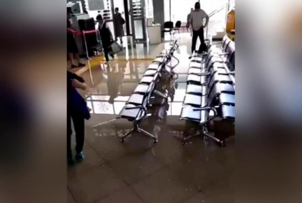 Аэропорт в Костанае затопило дождевой водой