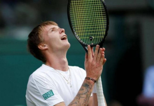 Фотография к новости: Бублик вышел в полуфинал турнира АТР 250, обыграв двукратного чемпиона Уимблдона