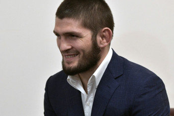 Фотография к новости: Фанат Хабиба набросился на полицейского в Актау