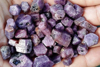 Фотография к новости: Экспорт корунда из Казахстана в страны ЕАЭС вырос втрое