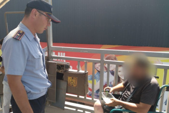 Фотография к новости: Заработок на милостыне: житель Шымкента притворялся инвалидом