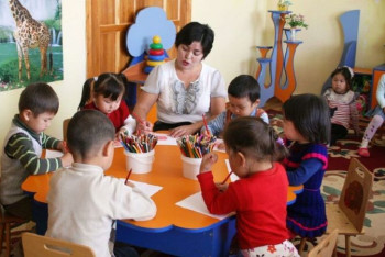 Фотография к новости: "Устроим в детский сад". В Нур-Султане организовали незаконный бизнес на детях