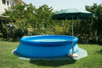 Фотография к новости: Ребёнок утонул в надувном бассейне в Кызылорде