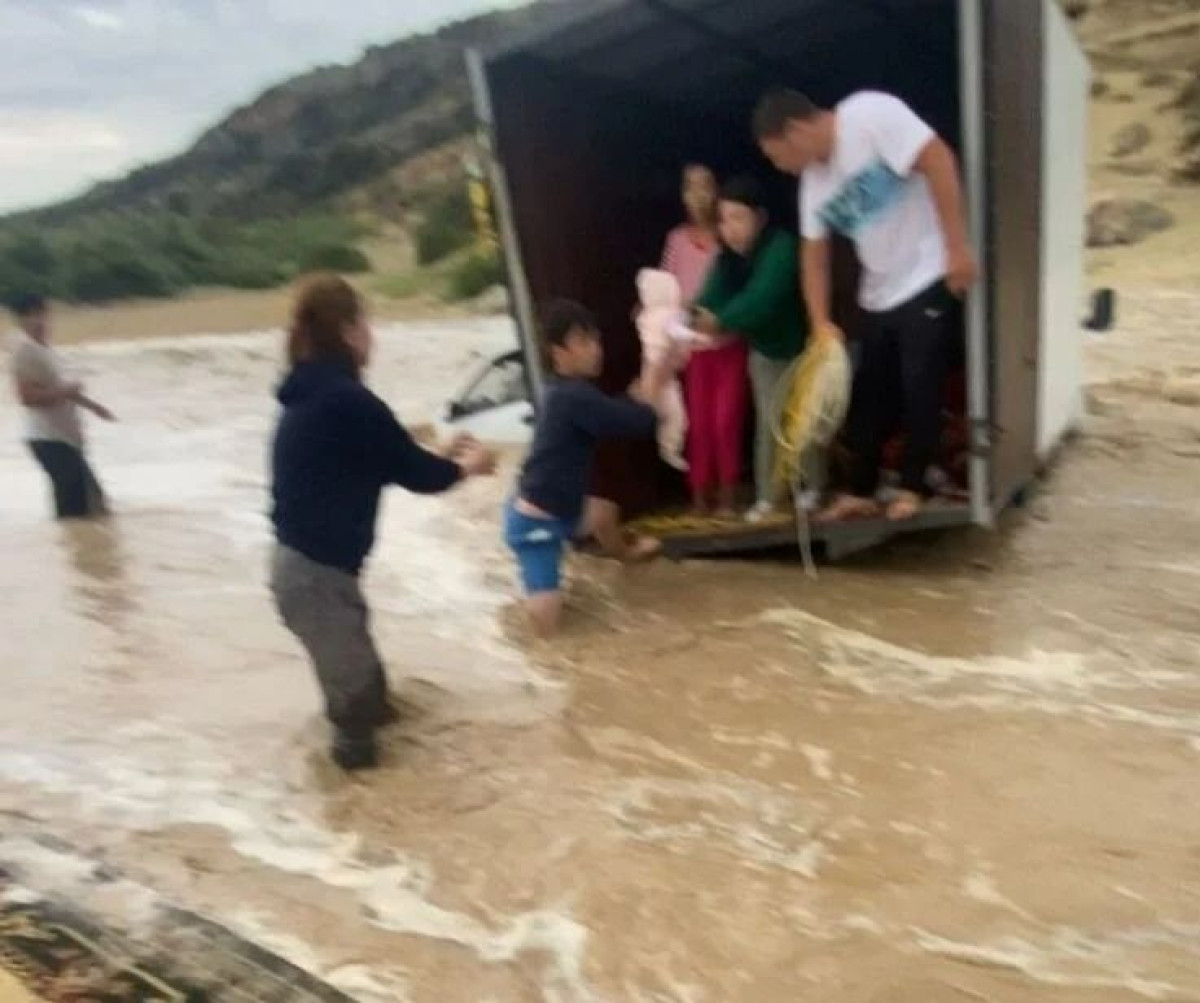 кадр из видео