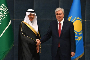 Фотография к новости: Глава государства принял президента Исламского банка развития