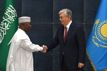 Фотография к новости: Президент встретился с генсеком Организации исламского сотрудничества