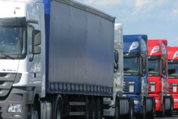 Фотография к новости: Пробка из большегрузов на пропускном пункте "Достык" отрегулирована