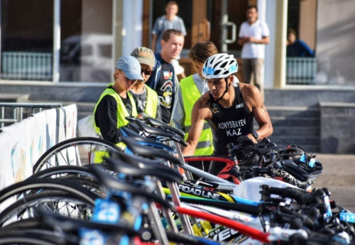 Фотография к новости: Казахстан завоевал две медали на чемпионате Азии по триатлону
