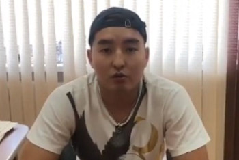 Фотография к новости: Оскорбивший полицейских житель Костаная записал извинения на видео и выложил ролик в Tik-Tok