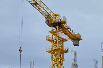 Фотография к новости: Слесарь погиб в результате падения башенного крана в Алматы