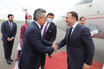 Фотография к новости: Премьер-министр Грузии прибыл в Нур-Султан с официальным визитом