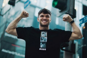 Фотография к новости: Али Ахмедов выступит в андеркарде боя Головкина