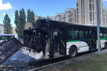 Фотография к новости: Маршрутный автобус горел в Нур-Султане