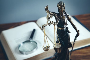 Фотография к новости: Бывший тренер ФК "Актобе" выиграл трудовой спор. Ему должны возместить 50 млн тенге